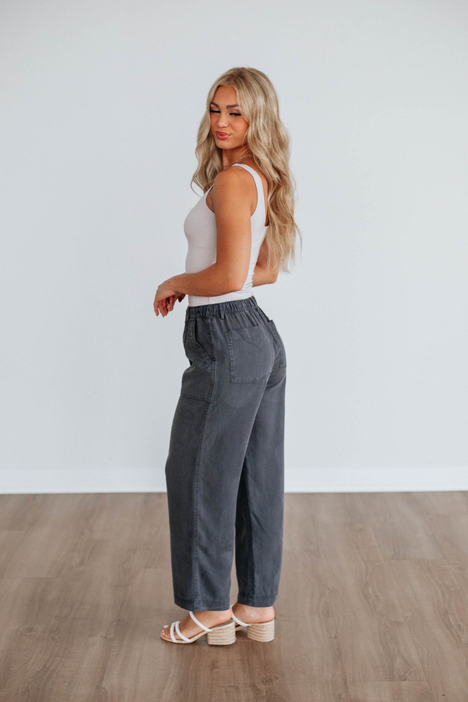 Evryn Wide Leg Pants - Image 15